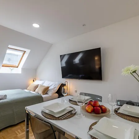 Kip Old Town Modern With Free Parking & Ac Apartment Prague