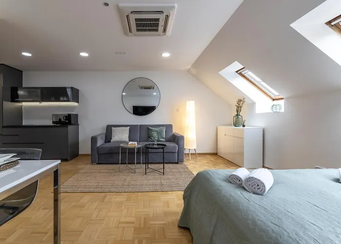 Kip Old Town Modern With Free Parking & Ac Daire *