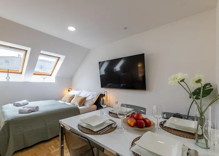 Kip Old Town Modern With Free Parking & Ac Daire Prag