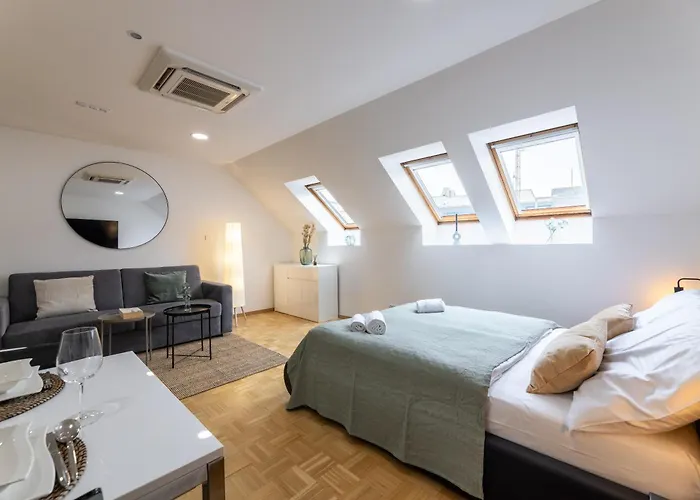 Kip Old Town Modern With Free Parking & Ac